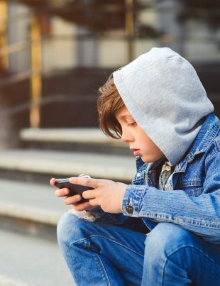 Co dzieci naprawdę widzą w internecie?