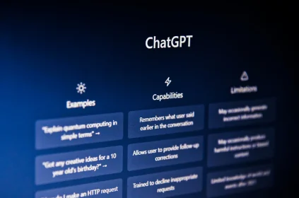 Widok ekranu z otwartą stroną internetową ChatGPT